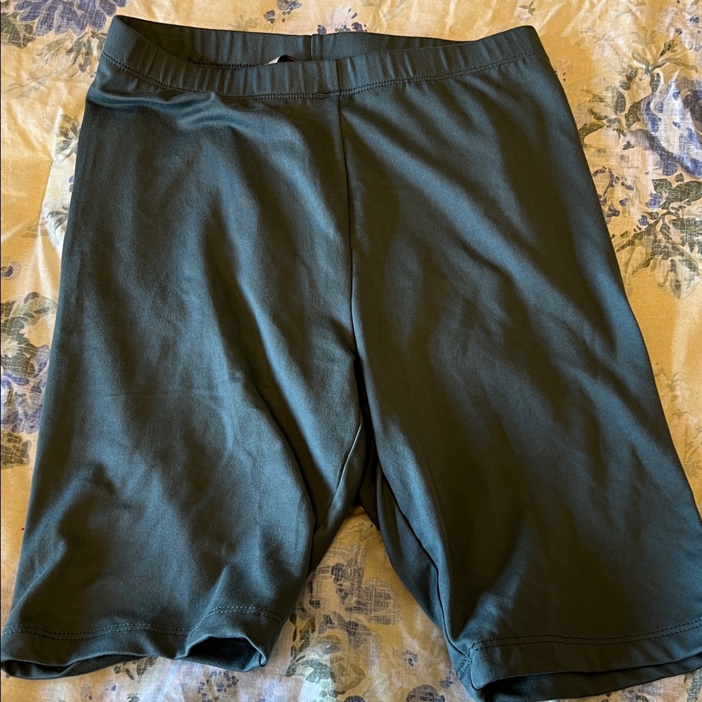Zenana Outfitters Women's Dark Green Bike Shorts